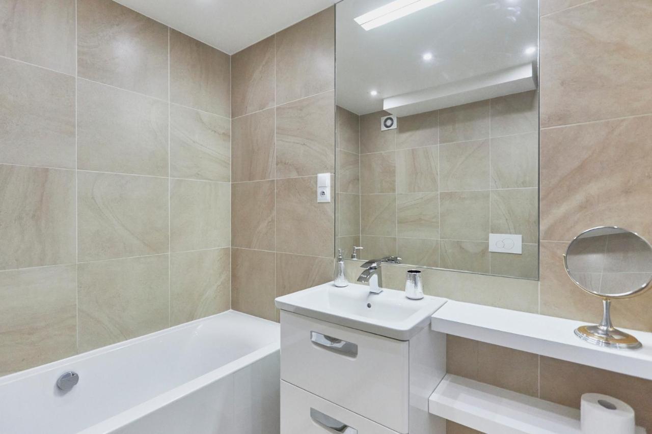 Apartament 70M2 Przy Parku Zdrojowym, Plaza, Centrum. シフィノウイシチェ エクステリア 写真